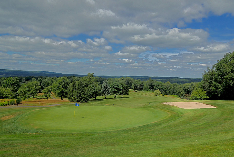 Elmhurst Country Club, Moscow, Pennsylvania Golf course information